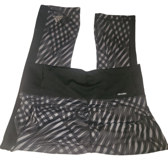 Adidas Black and Gray Cropped Performance Leggings M - Picture 3 of 4